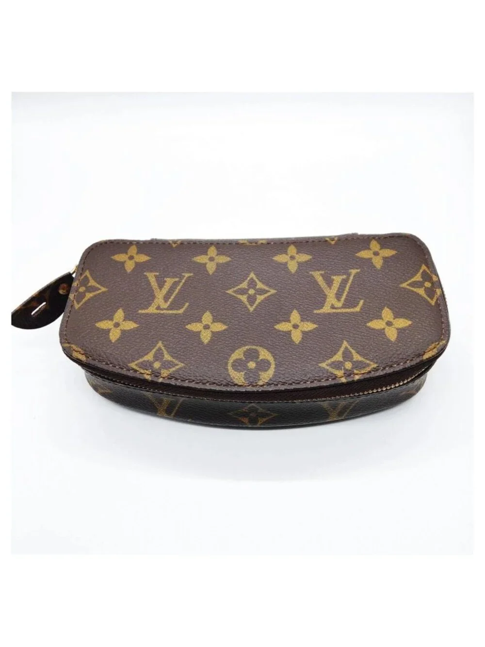 Louis Vuitton classic louis
